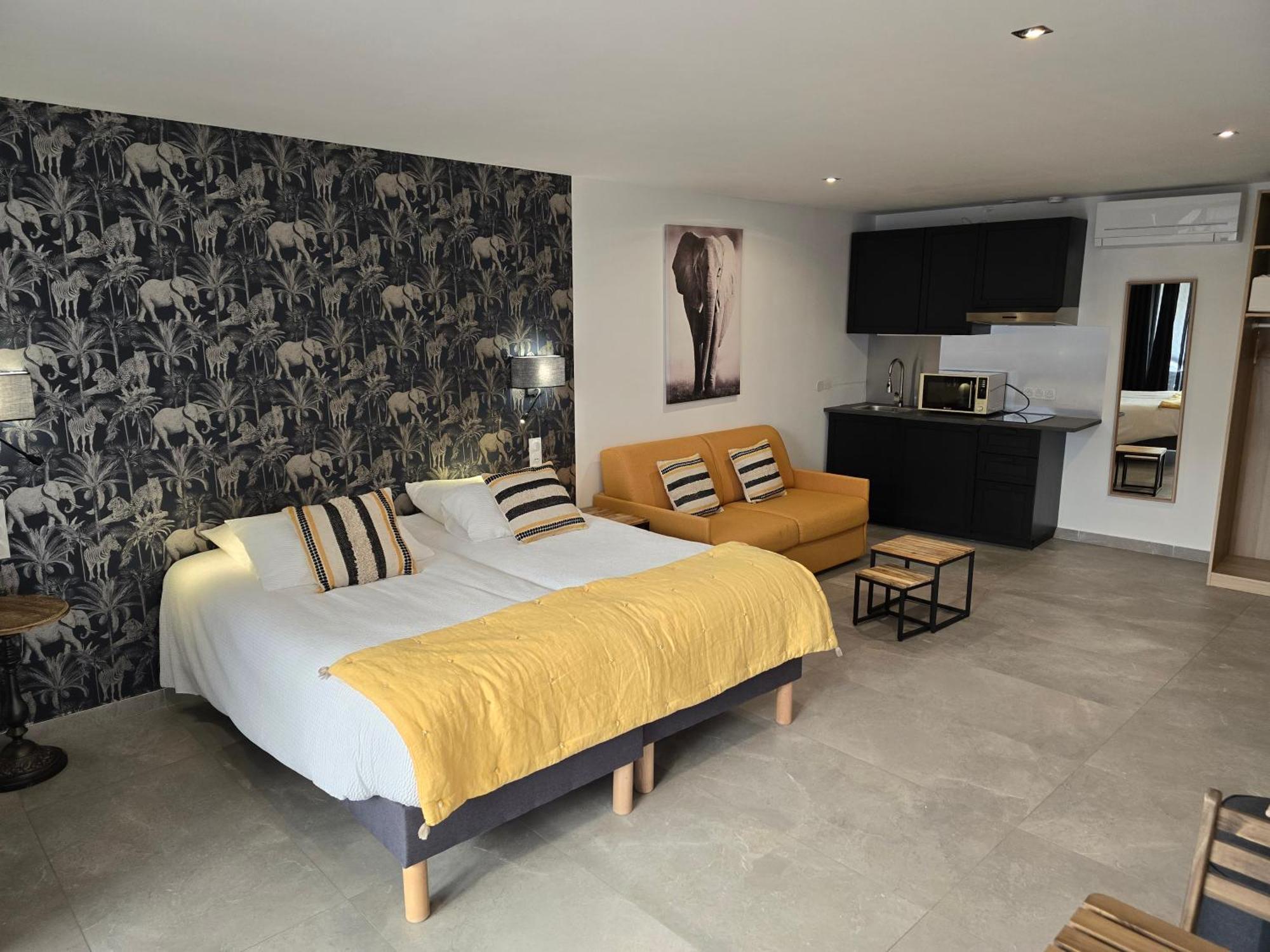 Les Loges Du Luberon Hotel Coustellet Exterior photo