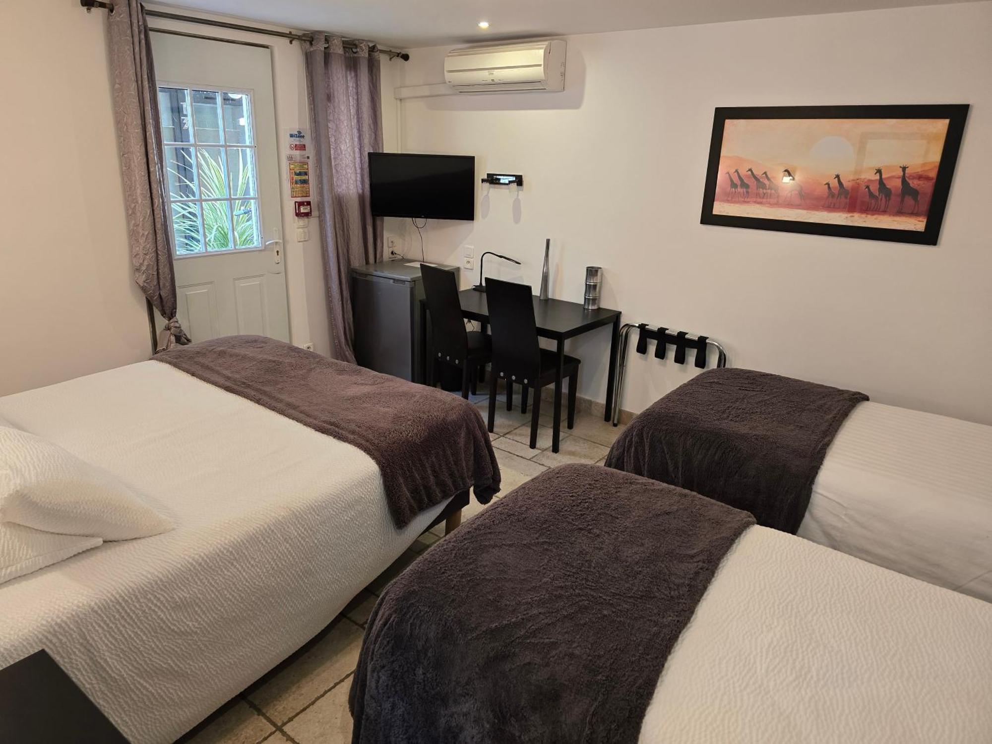 Les Loges Du Luberon Hotel Coustellet Exterior photo
