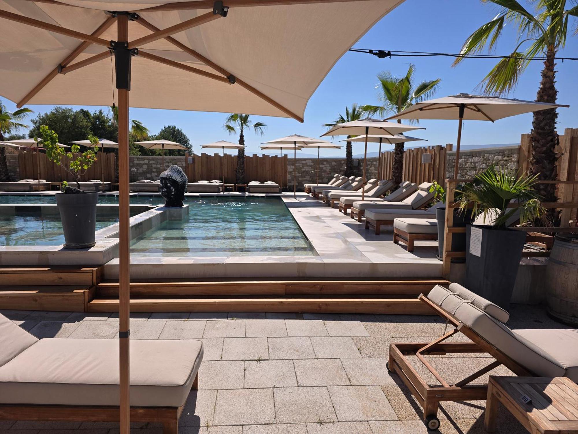 Les Loges Du Luberon Hotel Coustellet Exterior photo