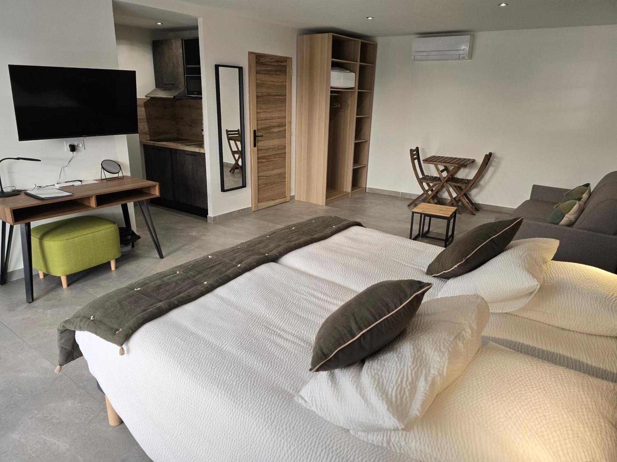 Les Loges Du Luberon Hotel Coustellet Exterior photo