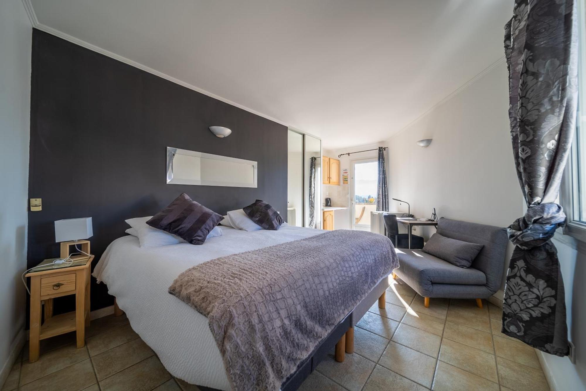 Les Loges Du Luberon Hotel Coustellet Exterior photo